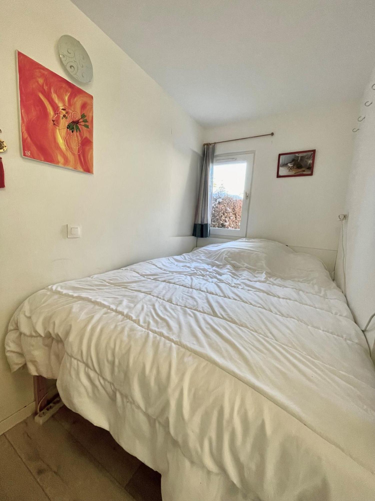 4 Places Avec Jardin Apartment